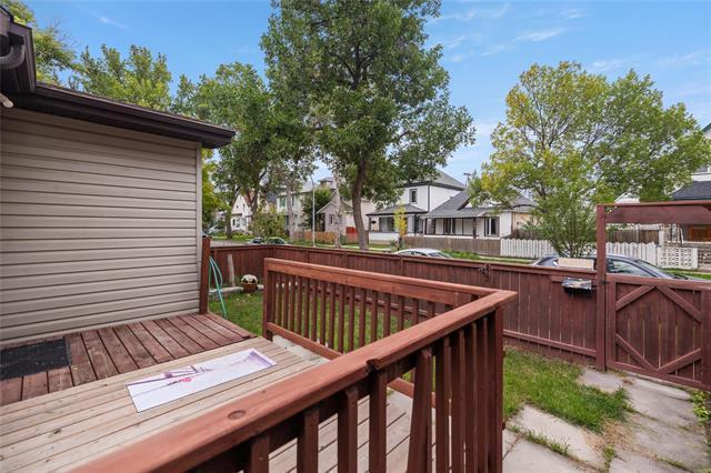 









394


Simcoe

ST,
Winnipeg,




MB
R3G 1W2

