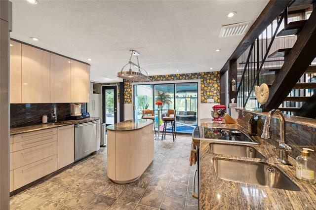 









1788


Henderson

HWY,
Winnipeg,




MB
R2G 3V3

