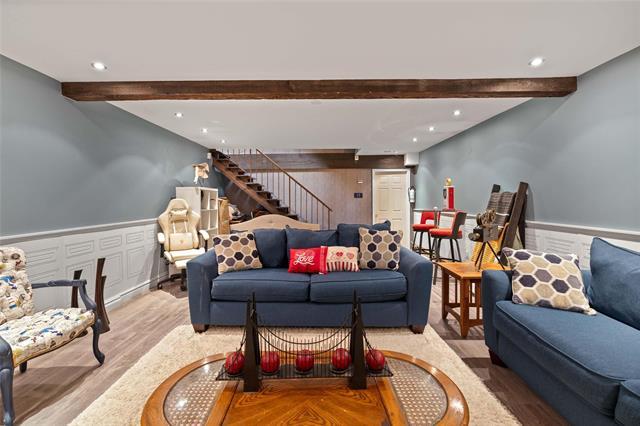 









1788


Henderson

HWY,
Winnipeg,




MB
R2G 3V3

