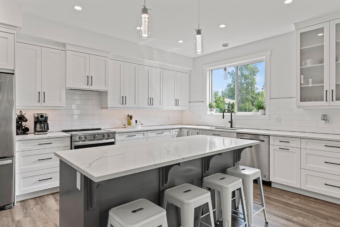 









1441


20

Avenue, 1,
Salmon Arm,




BC
V1E 2M9

