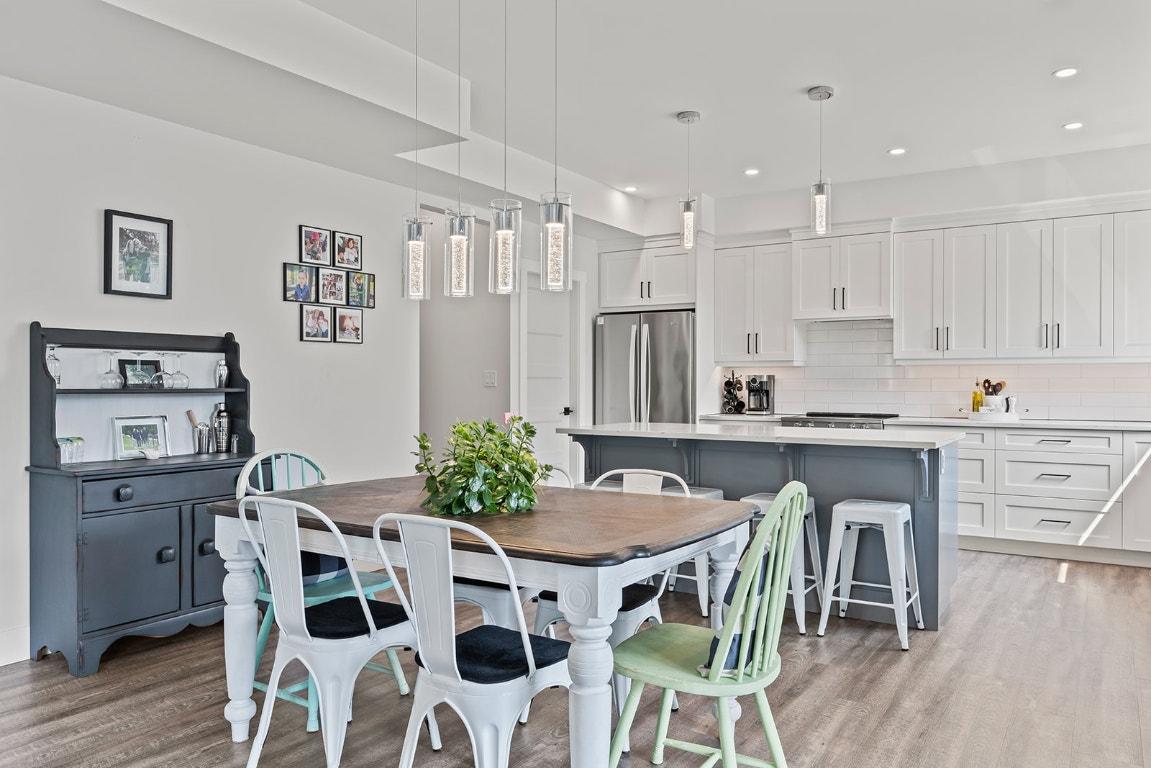 









1441


20

Avenue, 1,
Salmon Arm,




BC
V1E 2M9

