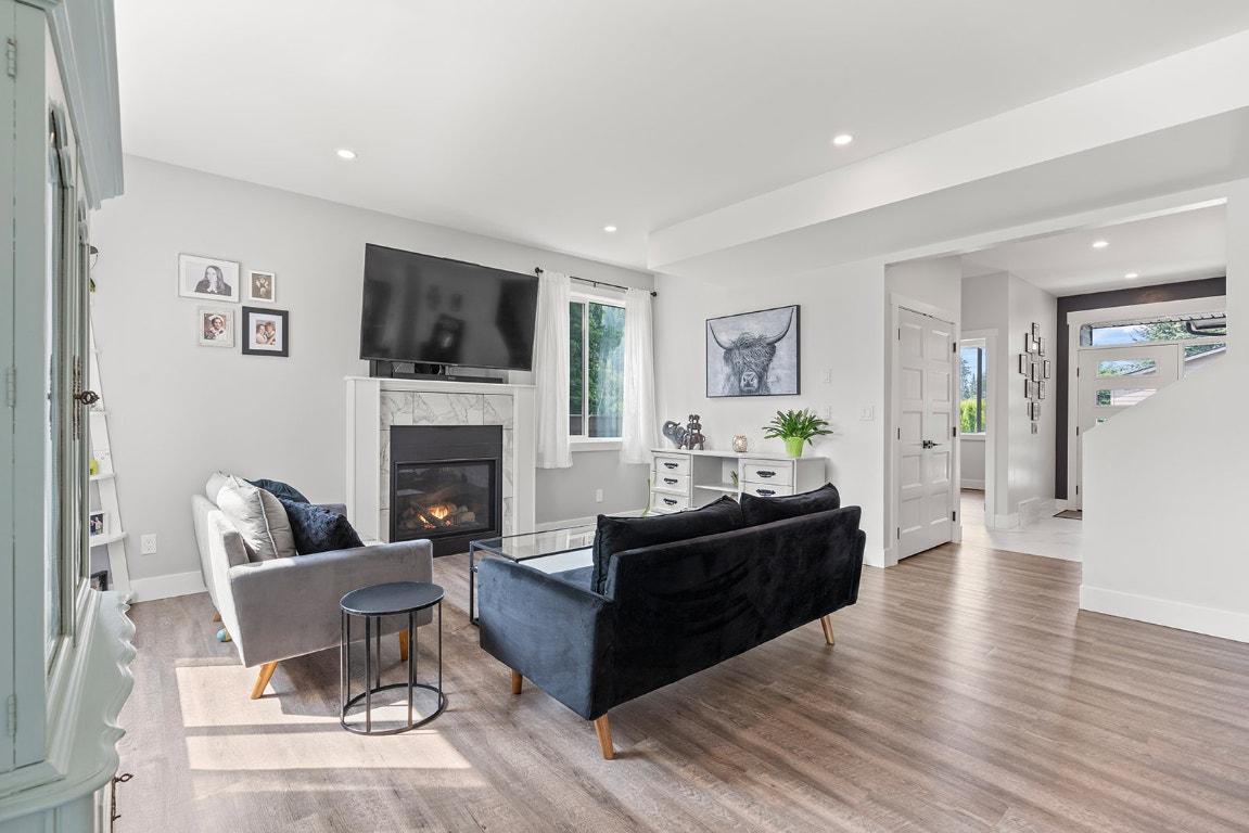 









1441


20

Avenue, 1,
Salmon Arm,




BC
V1E 2M9

