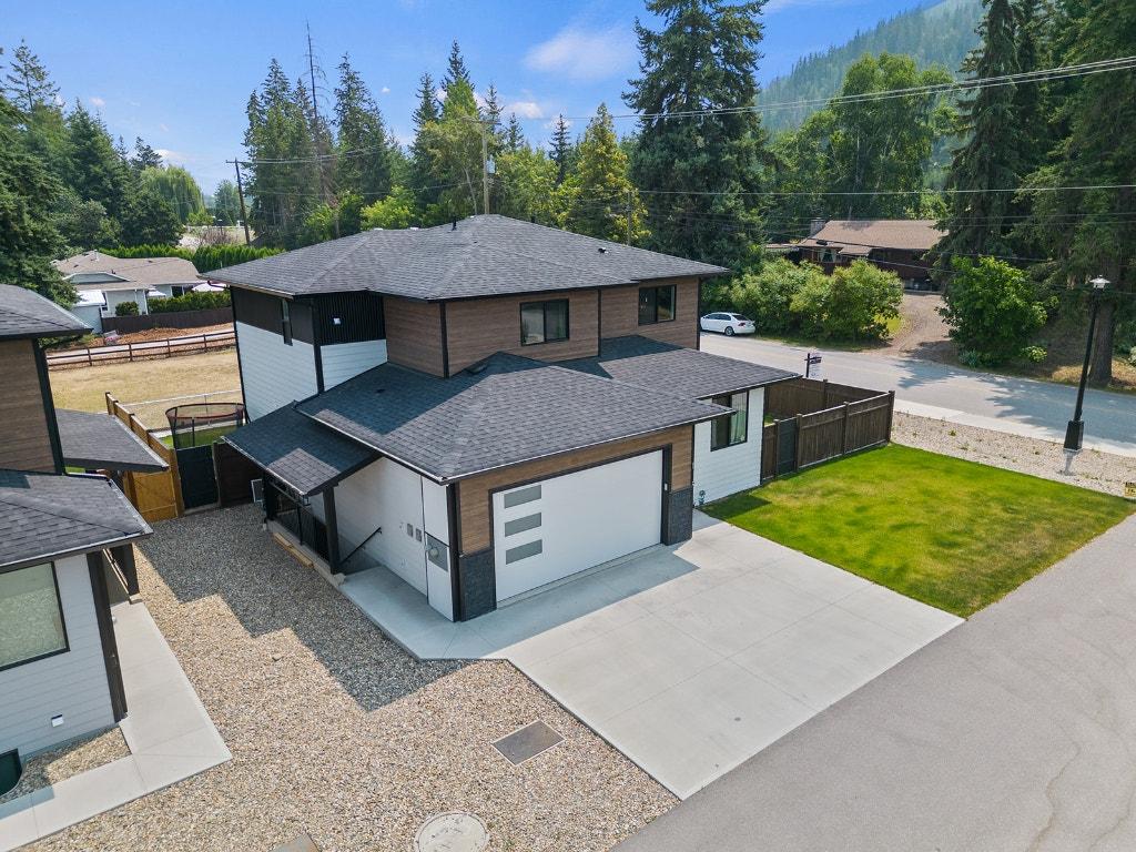 









1441


20

Avenue, 1,
Salmon Arm,




BC
V1E 2M9

