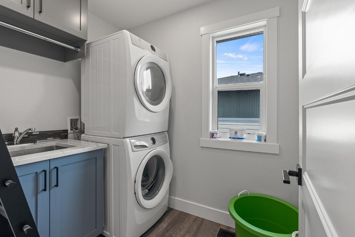 









1441


20

Avenue, 1,
Salmon Arm,




BC
V1E 2M9

