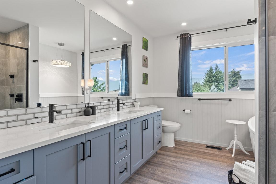 









1441


20

Avenue, 1,
Salmon Arm,




BC
V1E 2M9

