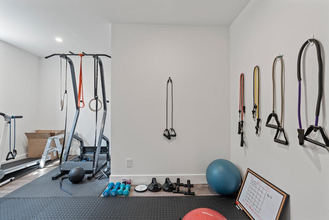 









1441


20

Avenue, 1,
Salmon Arm,




BC
V1E 2M9

