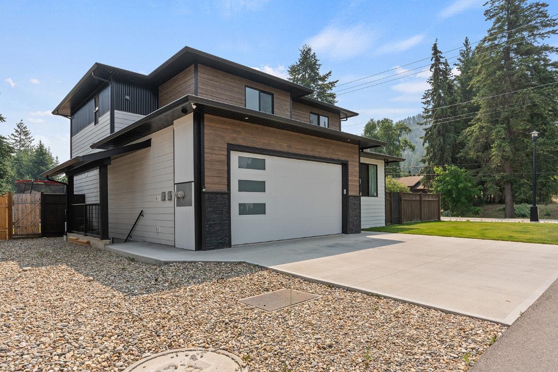 









1441


20

Avenue, 1,
Salmon Arm,




BC
V1E 2M9

