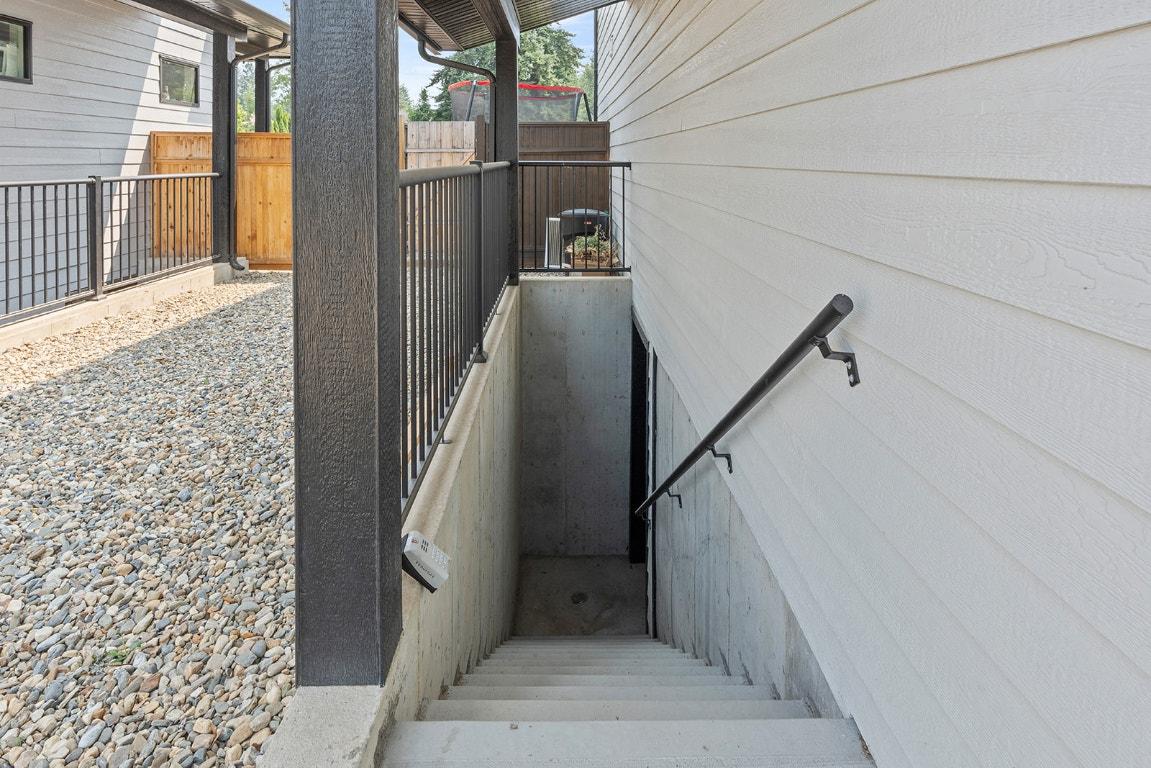 









1441


20

Avenue, 1,
Salmon Arm,




BC
V1E 2M9

