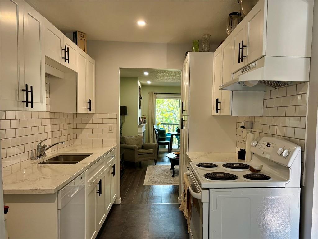 









9107


62nd

Avenue, 24,
Osoyoos,




BC
V0H 1V0


