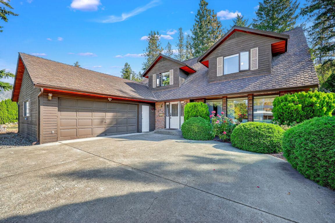 









3179


Woodstock

Drive,
West Kelowna,




BC
V4T 1S2


