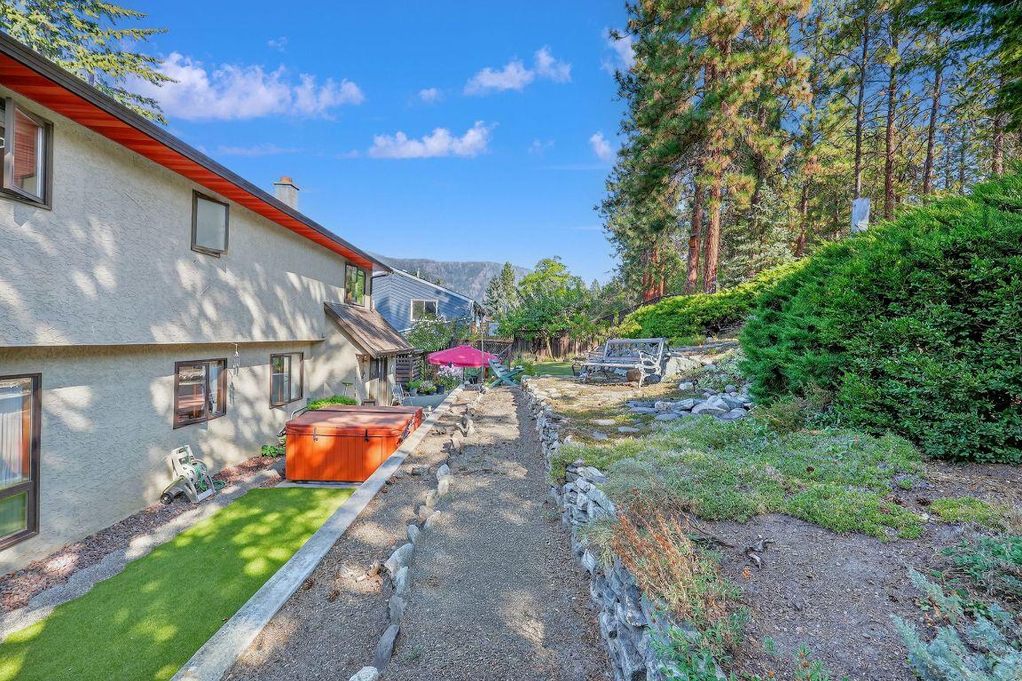 









3179


Woodstock

Drive,
West Kelowna,




BC
V4T 1S2

