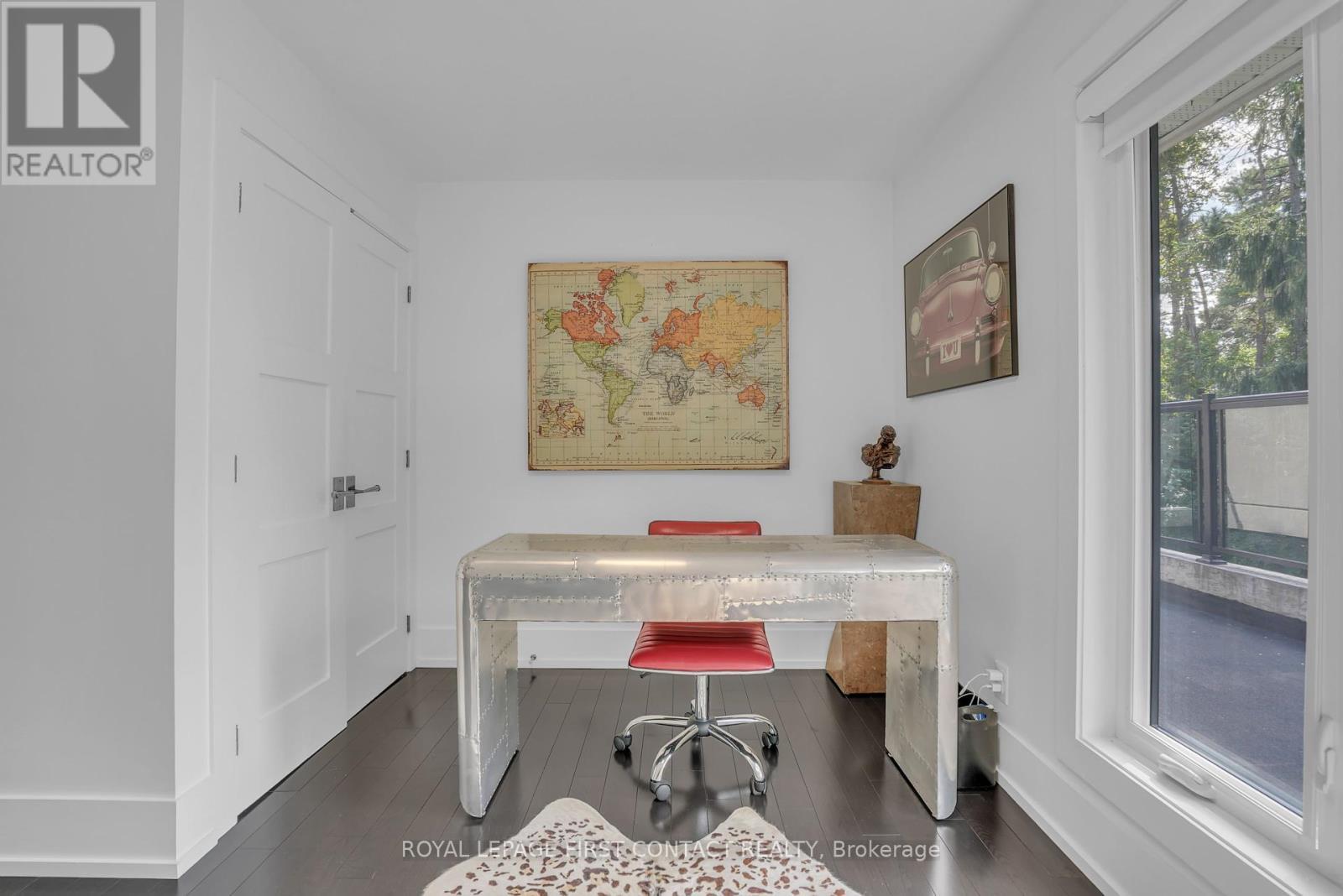 












15075 JANE STREET

,
King,




Ontario
L7B1A3

