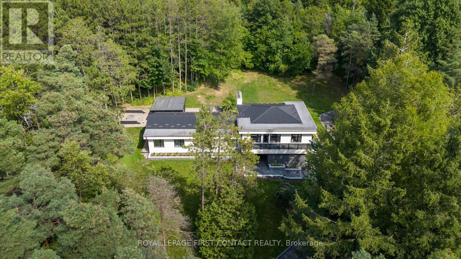 












15075 JANE STREET

,
King,




Ontario
L7B1A3

