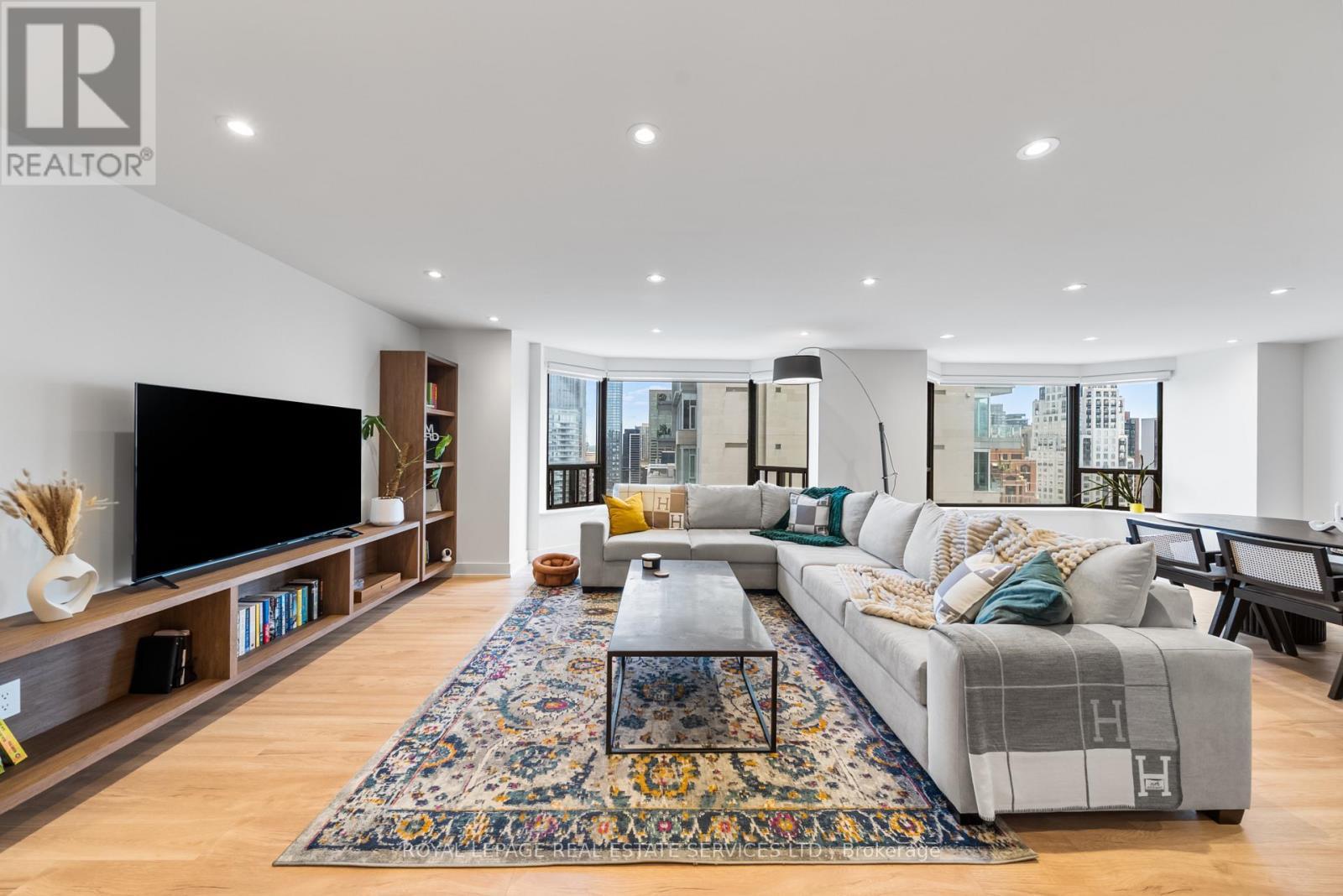 












2008 - 175 CUMBERLAND STREET

,
Toronto,




Ontario
M5R3M9

