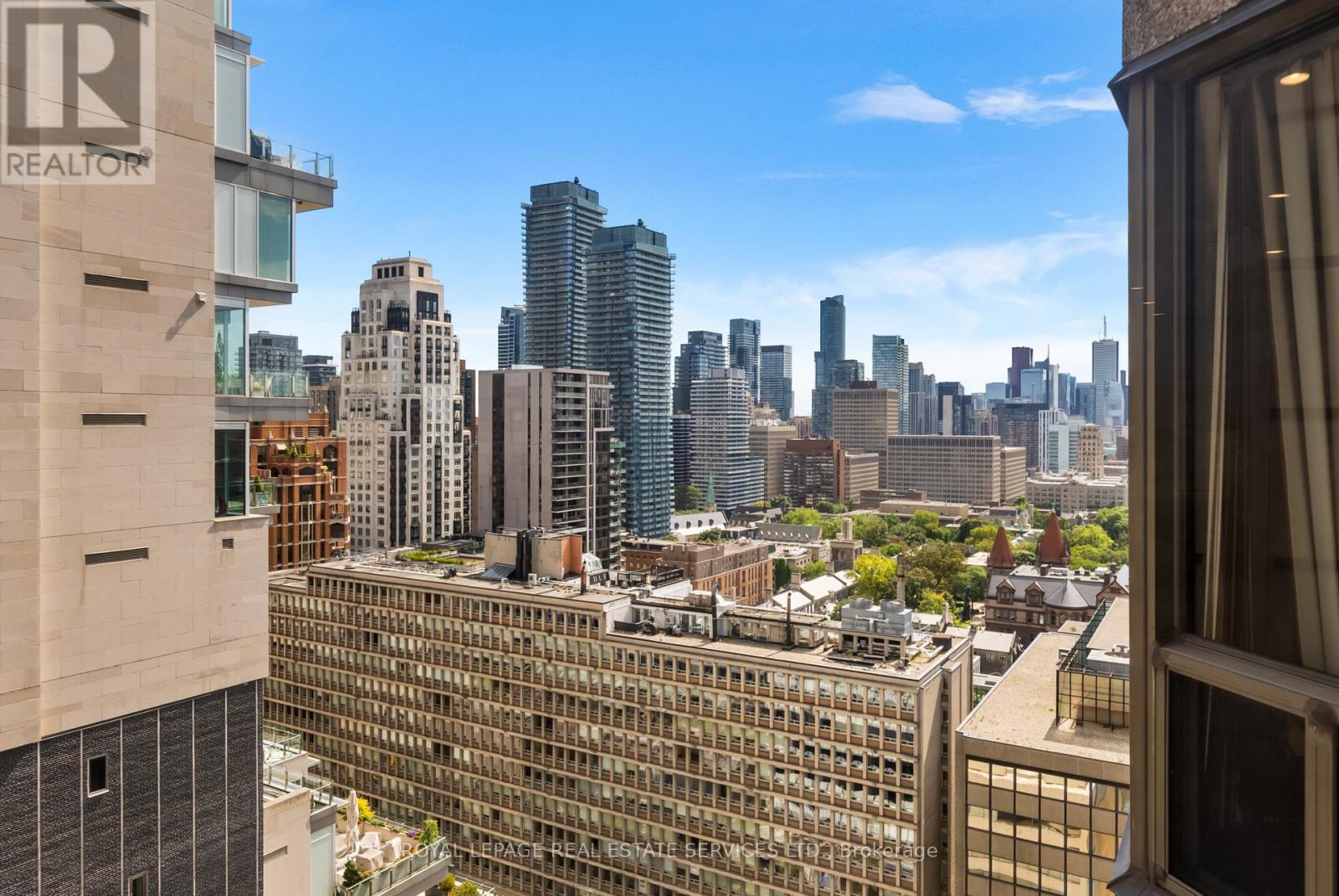 












2008 - 175 CUMBERLAND STREET

,
Toronto,




Ontario
M5R3M9

