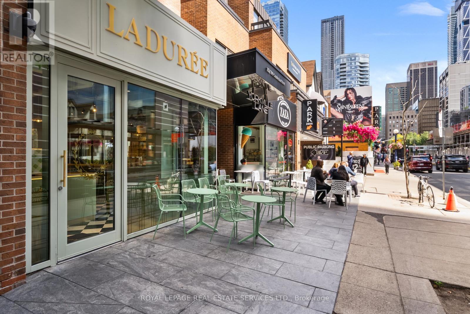 












2008 - 175 CUMBERLAND STREET

,
Toronto,




Ontario
M5R3M9

