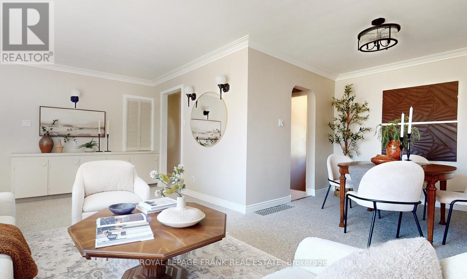 












8 EDSALL AVENUE

,
Clarington (Bowmanville),




Ontario
L1C2A8

