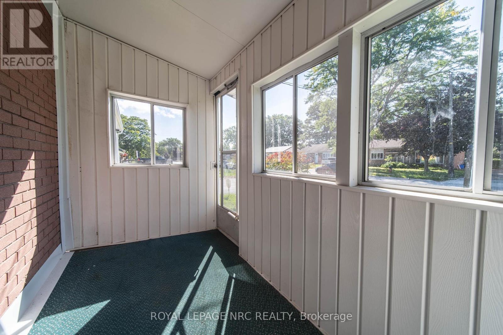 












6809 JILL DRIVE

,
Niagara Falls (Oldfield),




Ontario
L2G3J4

