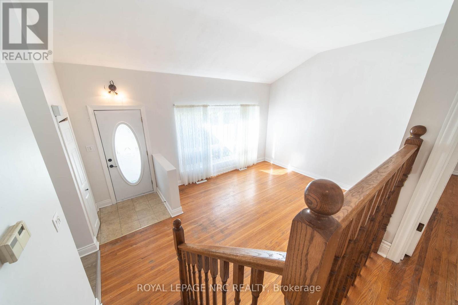 












6809 JILL DRIVE

,
Niagara Falls (Oldfield),




Ontario
L2G3J4

