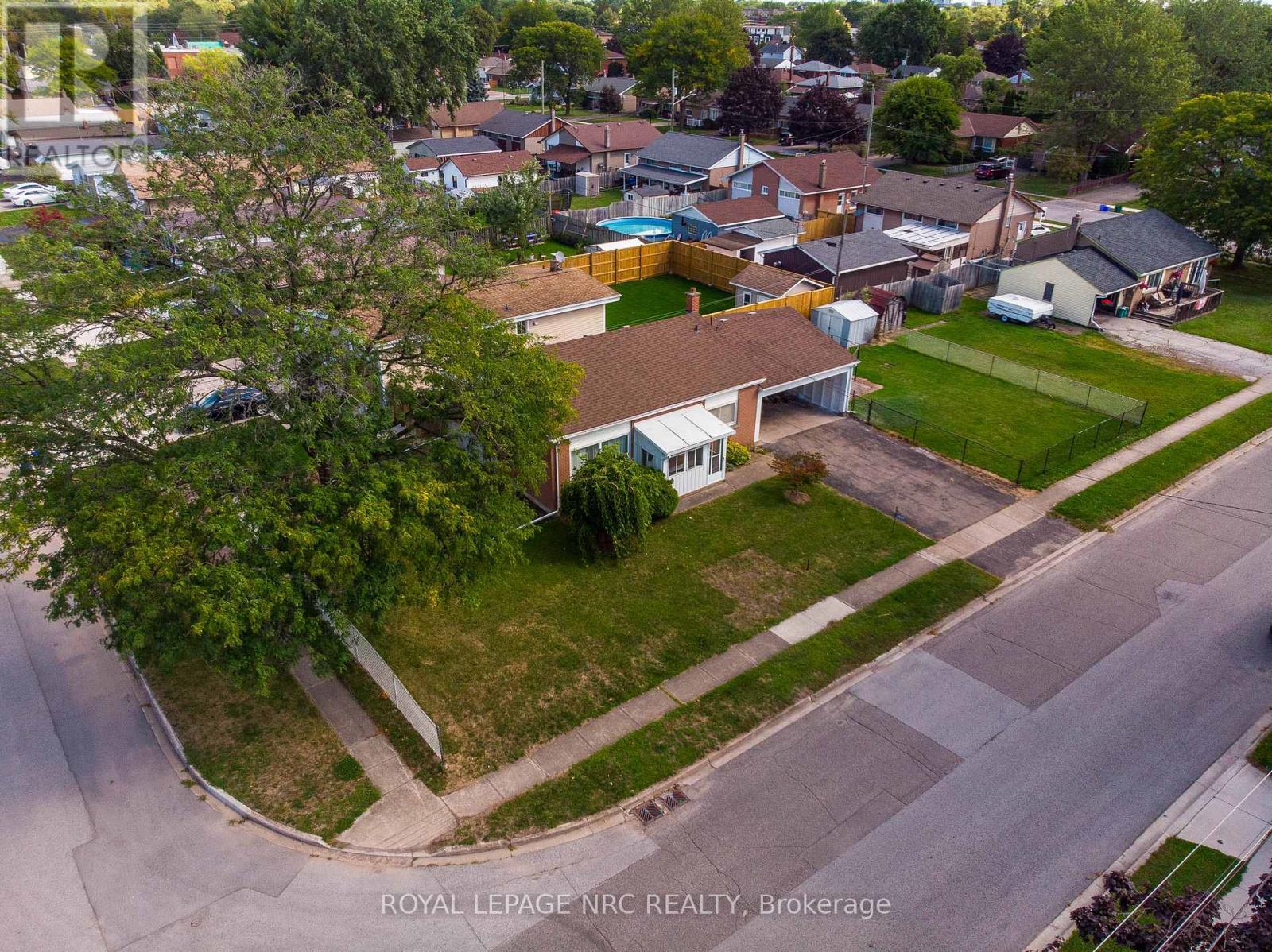 












6809 JILL DRIVE

,
Niagara Falls (Oldfield),




Ontario
L2G3J4

