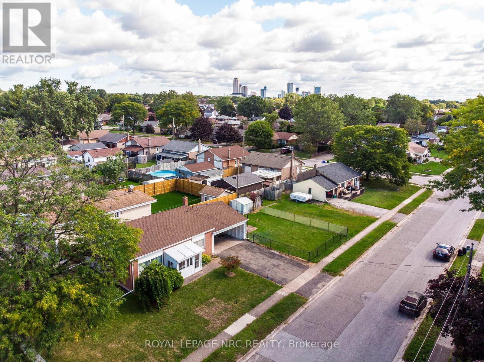 












6809 JILL DRIVE

,
Niagara Falls (Oldfield),




Ontario
L2G3J4

