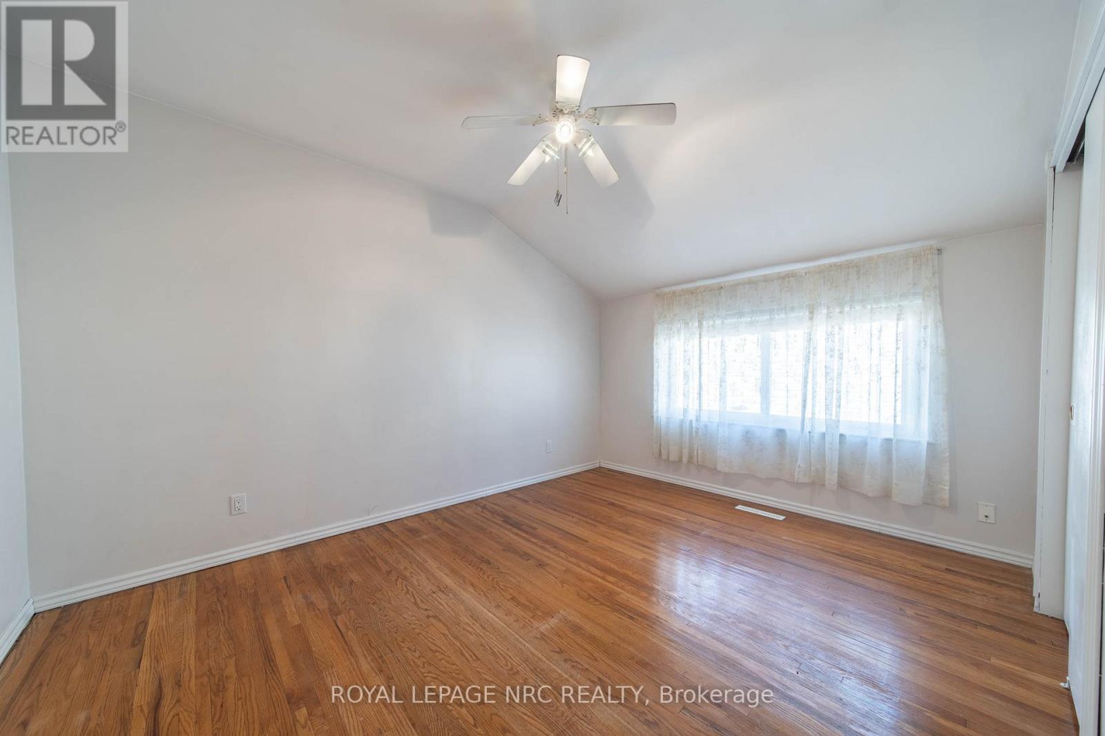 












6809 JILL DRIVE

,
Niagara Falls (Oldfield),




Ontario
L2G3J4

