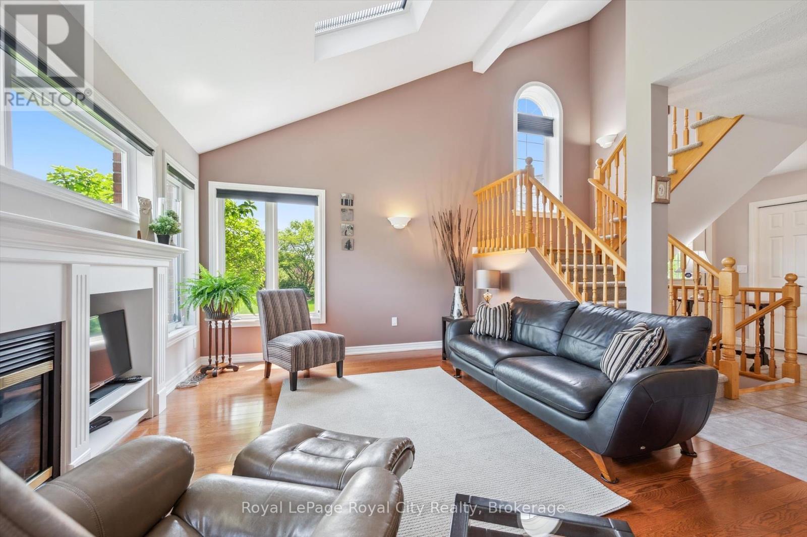 












105 RIVERWALK PLACE

,
Guelph/Eramosa (Rockwood),




Ontario
N0B2K0

