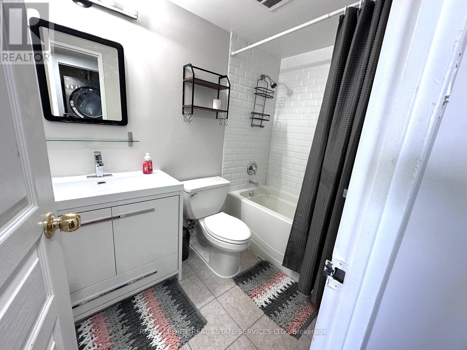 












1410 - 20 MISSISSAUGA VALLEY BOULEVARD NW

,
Mississauga,




Ontario
L5A3S1

