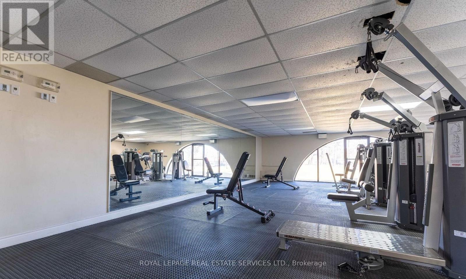 












1410 - 20 MISSISSAUGA VALLEY BOULEVARD NW

,
Mississauga,




Ontario
L5A3S1

