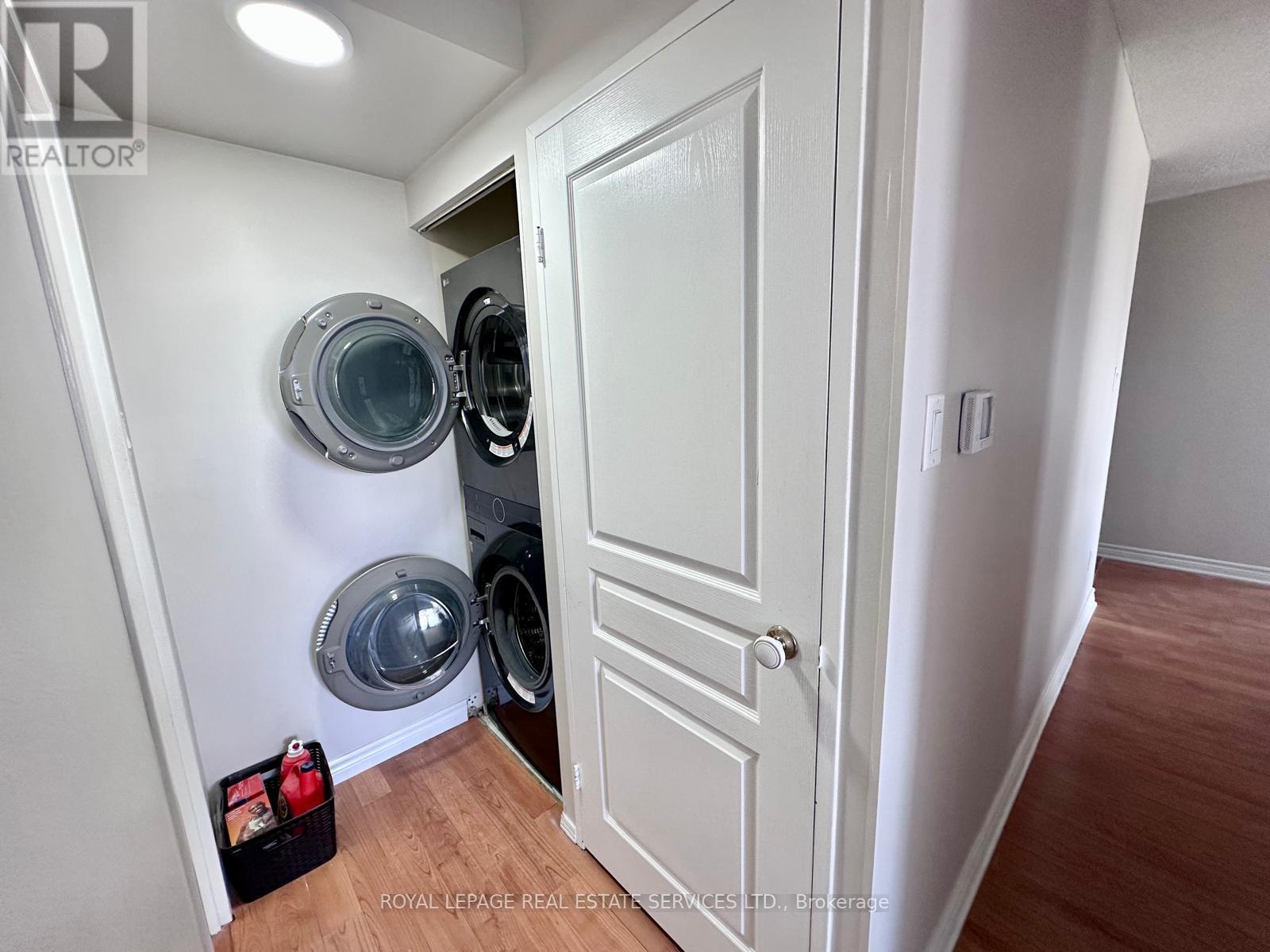 












1410 - 20 MISSISSAUGA VALLEY BOULEVARD NW

,
Mississauga,




Ontario
L5A3S1

