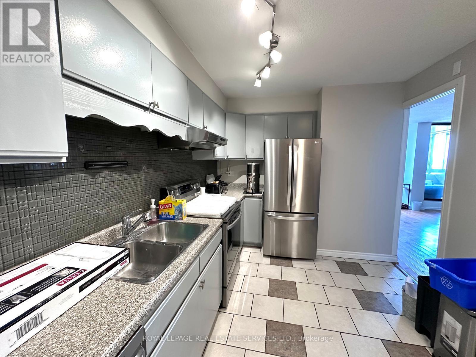 












1410 - 20 MISSISSAUGA VALLEY BOULEVARD NW

,
Mississauga,




Ontario
L5A3S1

