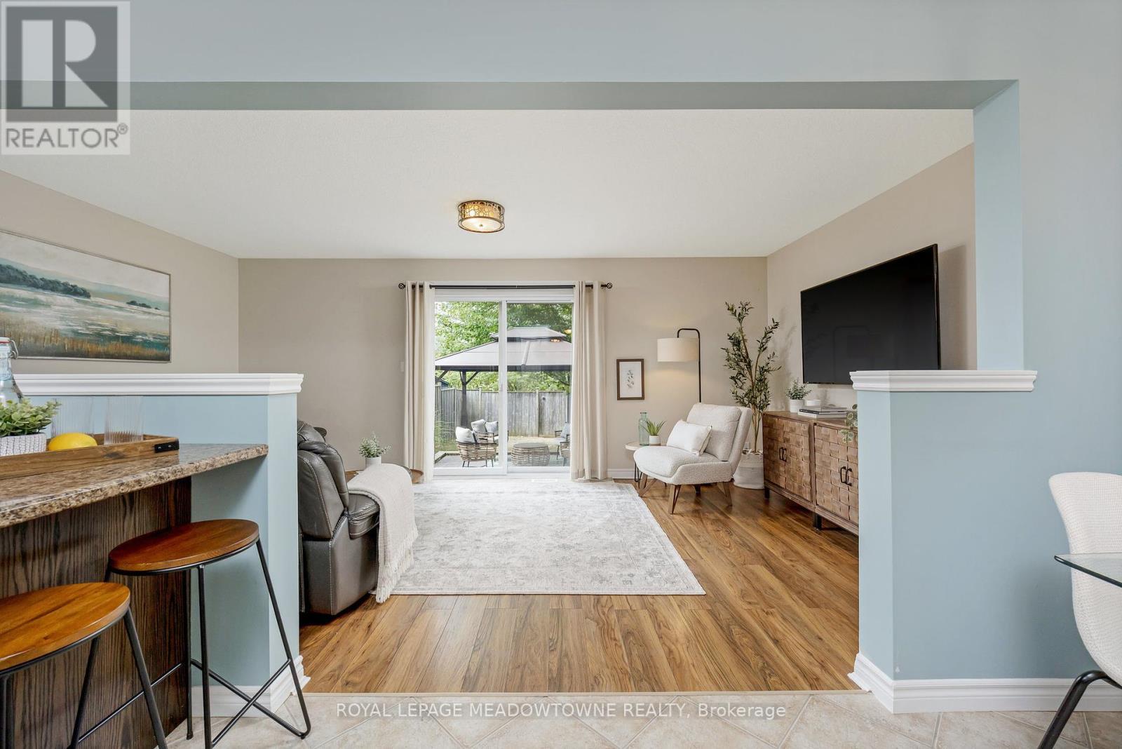 












324 SEVERN DRIVE

,
Guelph,




Ontario
N1E0E9

