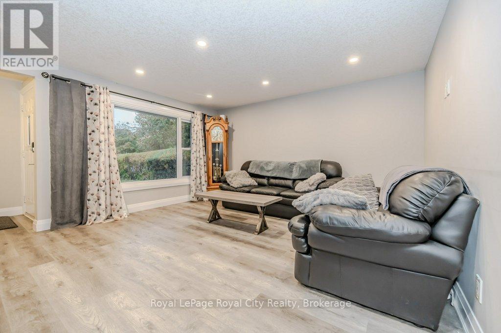 












478 PINETREE CRESCENT

,
Cambridge,




Ontario
N3H4X5

