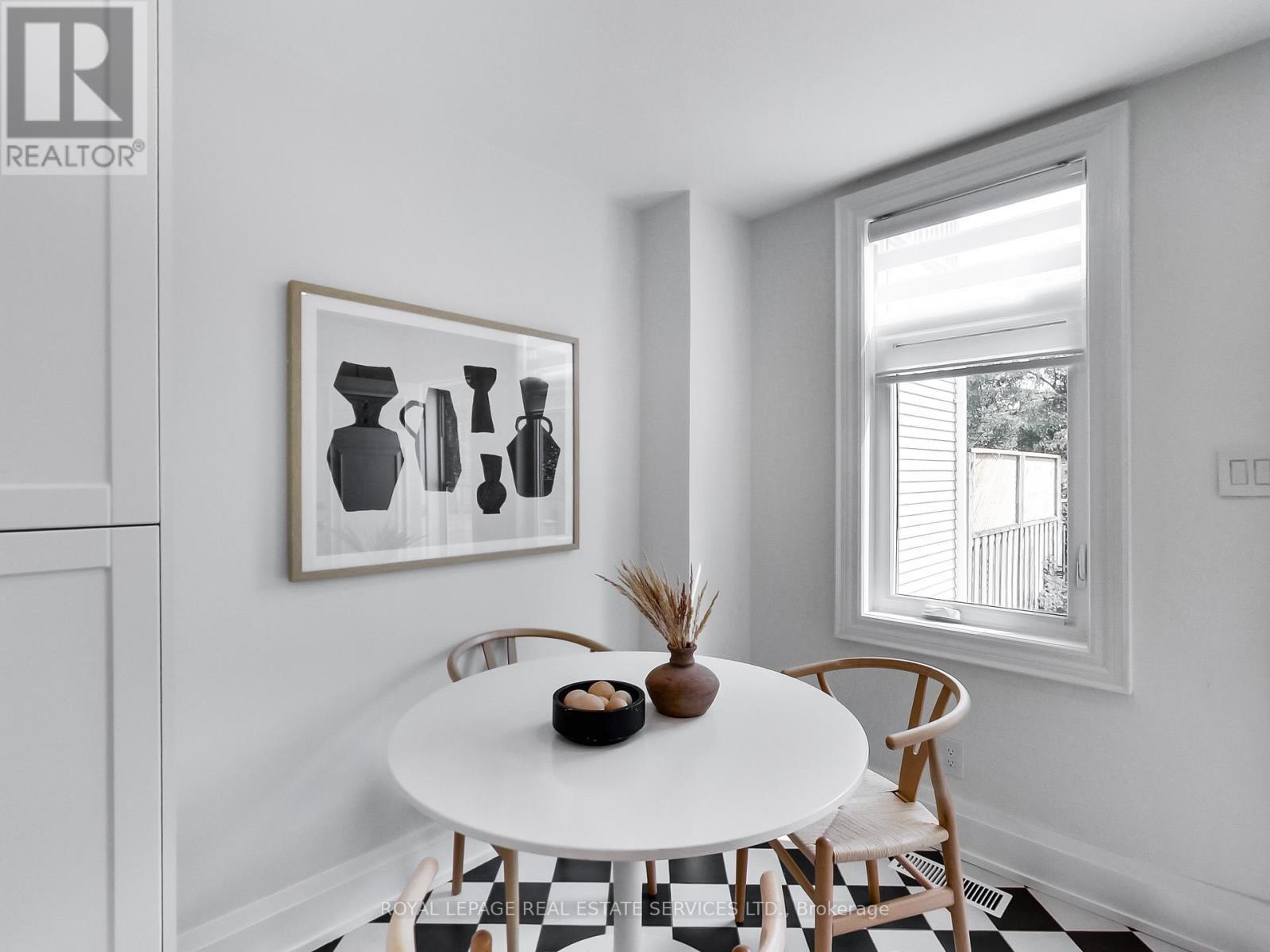 












53 CHESTER AVENUE

,
Toronto,




Ontario
M4K2Z8

