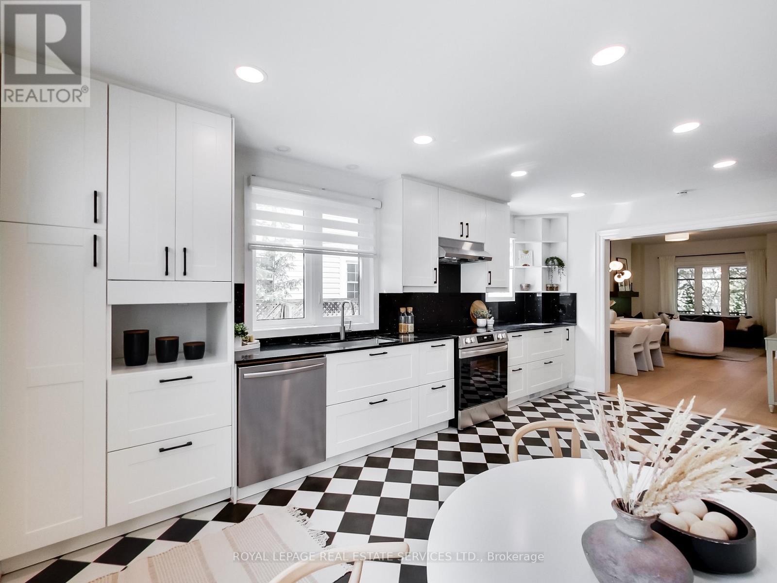 












53 CHESTER AVENUE

,
Toronto,




Ontario
M4K2Z8

