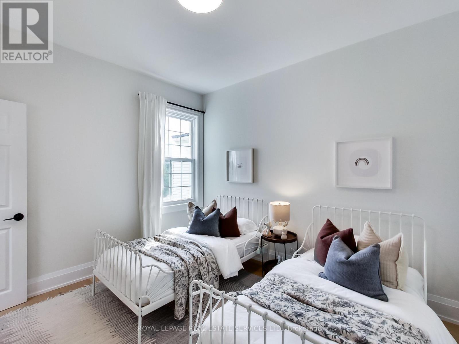 












53 CHESTER AVENUE

,
Toronto,




Ontario
M4K2Z8

