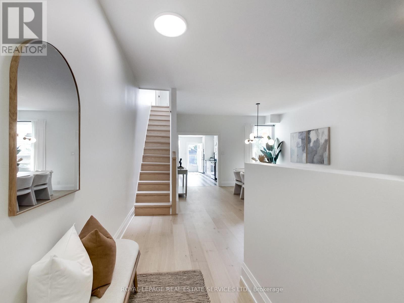 












53 CHESTER AVENUE

,
Toronto,




Ontario
M4K2Z8

