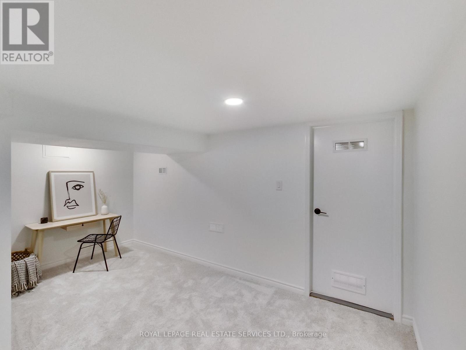 












53 CHESTER AVENUE

,
Toronto,




Ontario
M4K2Z8

