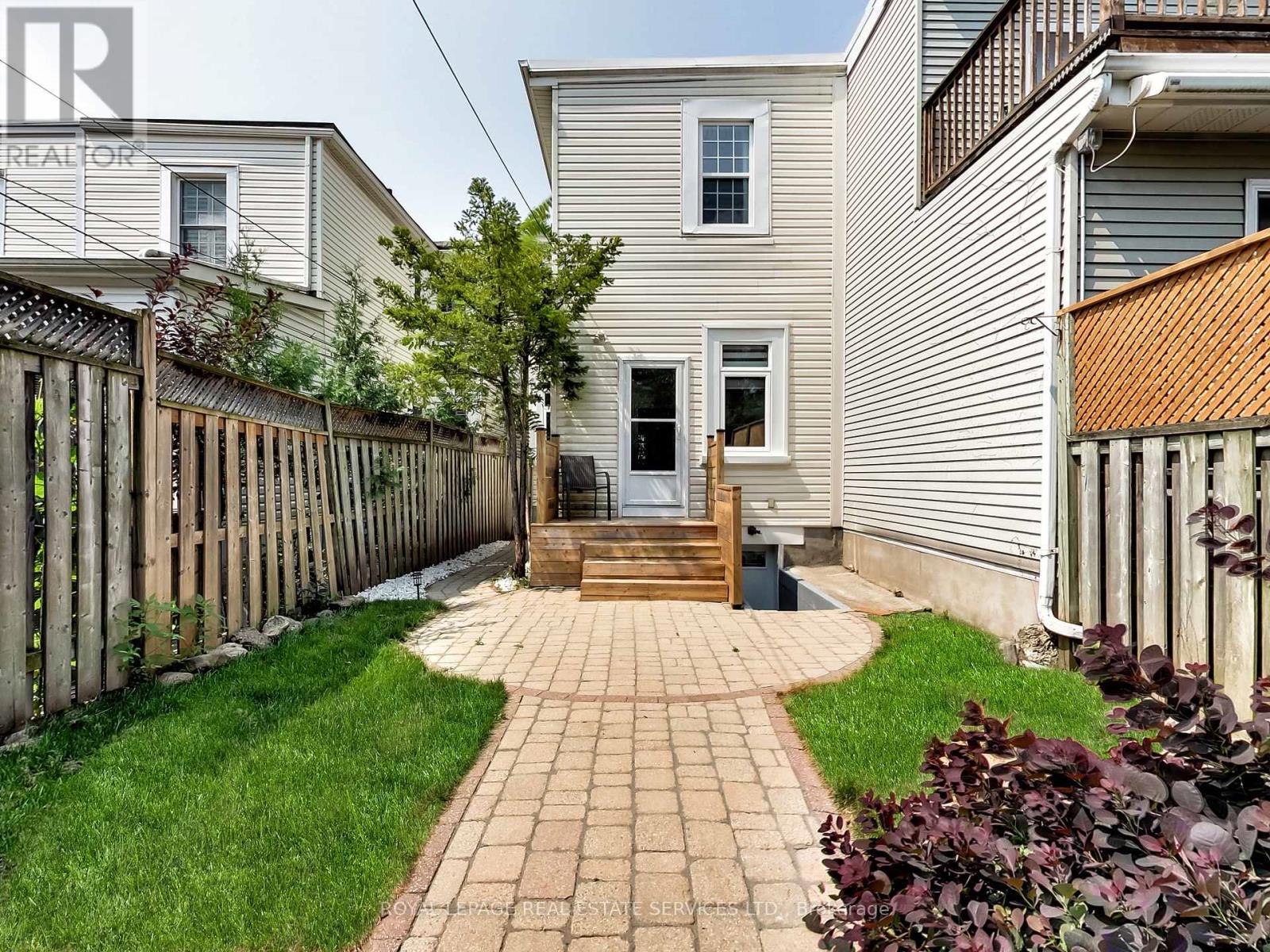 












53 CHESTER AVENUE

,
Toronto,




Ontario
M4K2Z8

