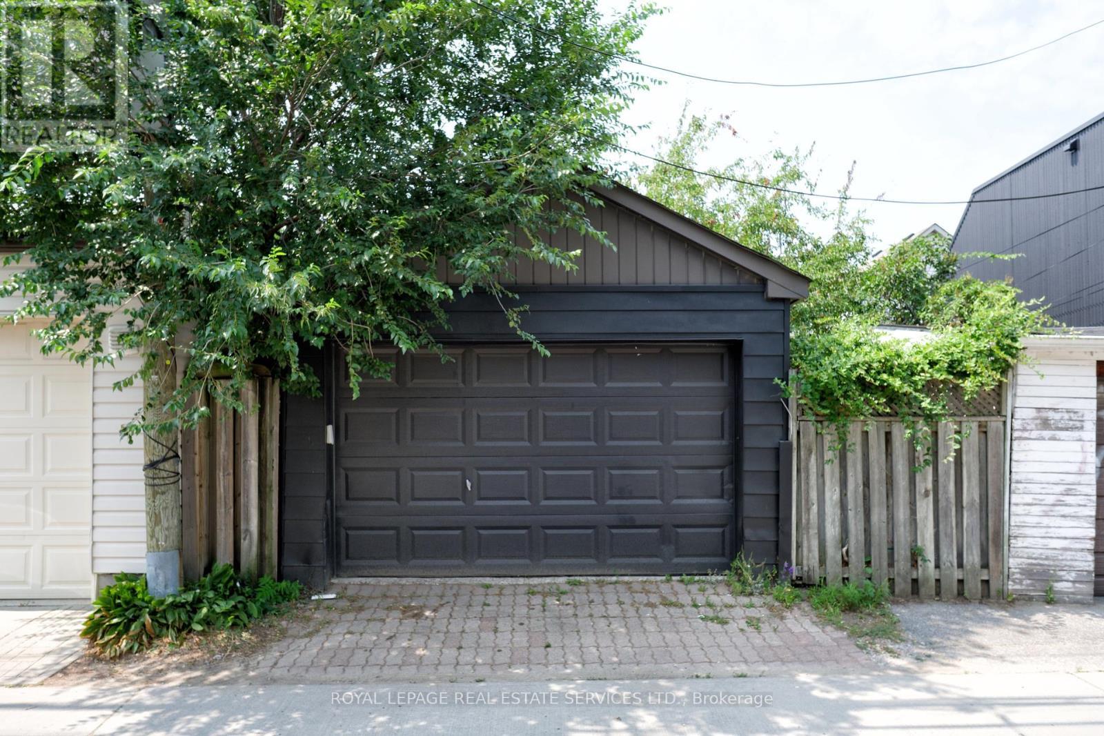 












53 CHESTER AVENUE

,
Toronto,




Ontario
M4K2Z8

