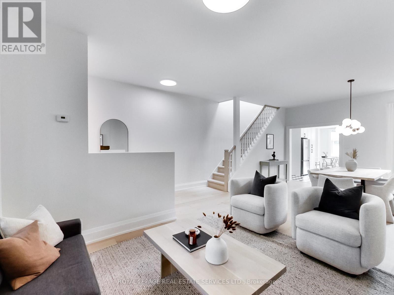 












53 CHESTER AVENUE

,
Toronto,




Ontario
M4K2Z8

