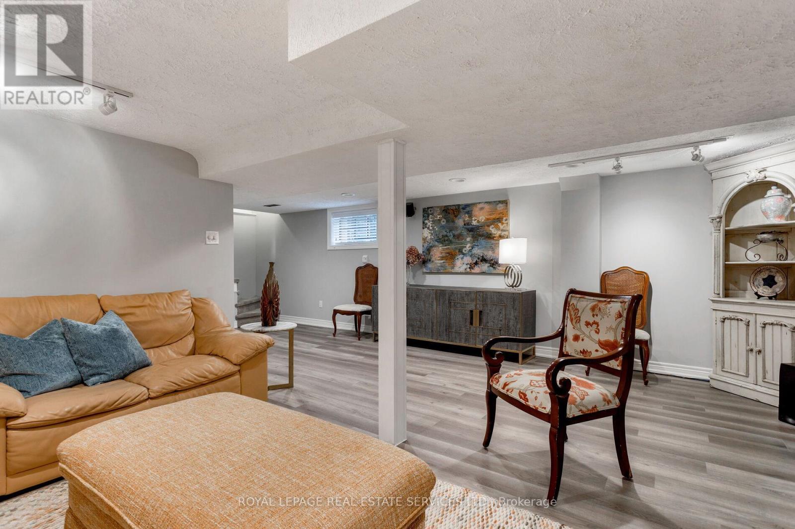 












154 HUMBERCREST BOULEVARD

,
Toronto,




Ontario
M6S4L3

