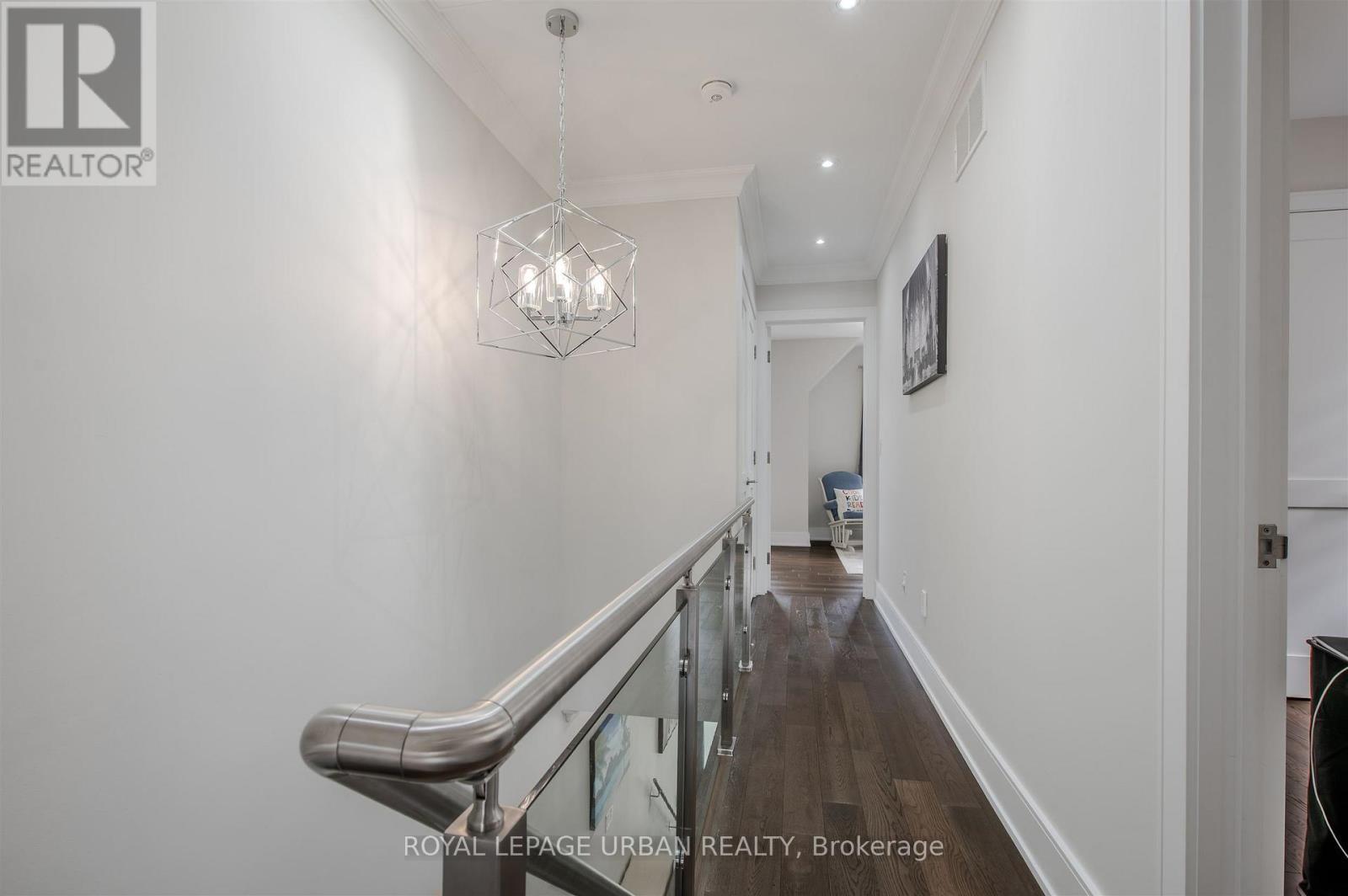 












88 GORT AVENUE

,
Toronto,




Ontario
M8W3Z1

