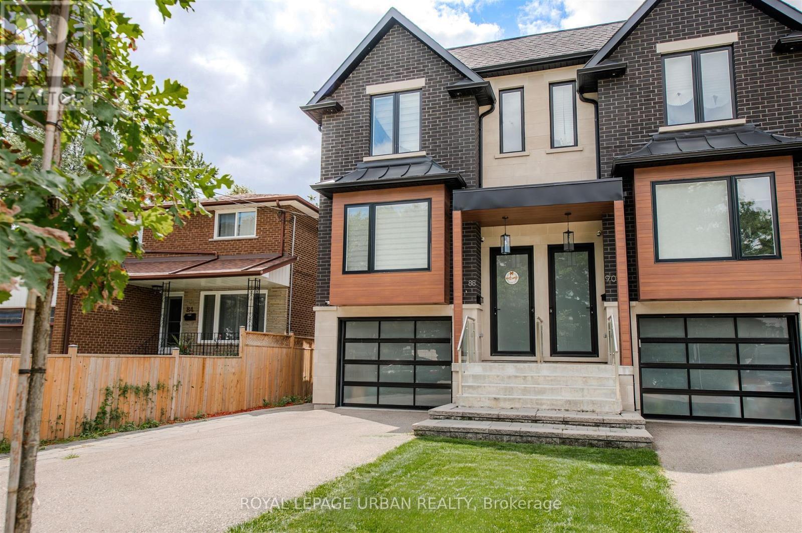 












88 GORT AVENUE

,
Toronto,




Ontario
M8W3Z1

