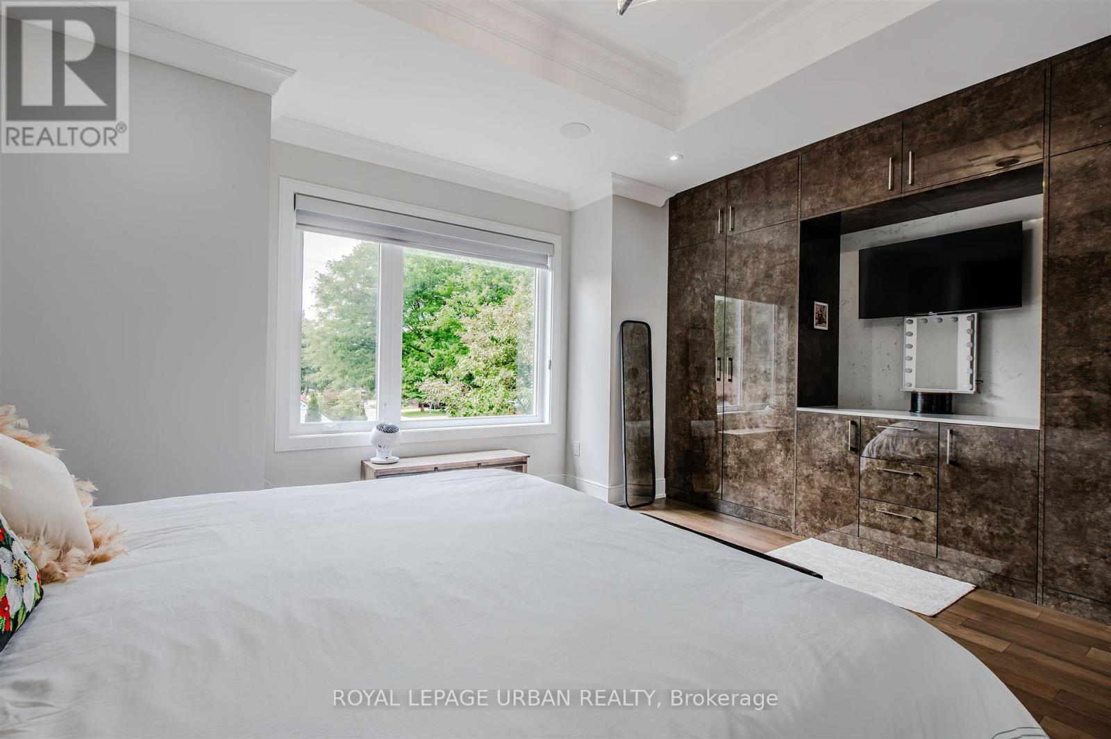 












88 GORT AVENUE

,
Toronto,




Ontario
M8W3Z1

