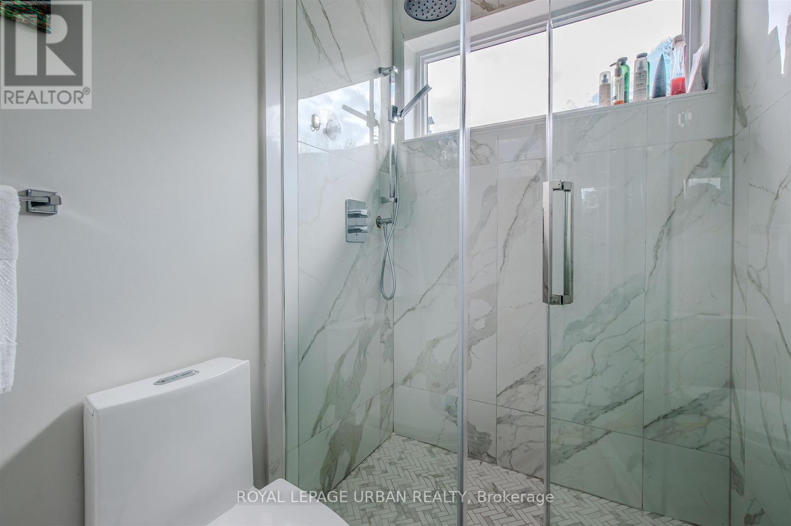 












88 GORT AVENUE

,
Toronto,




Ontario
M8W3Z1

