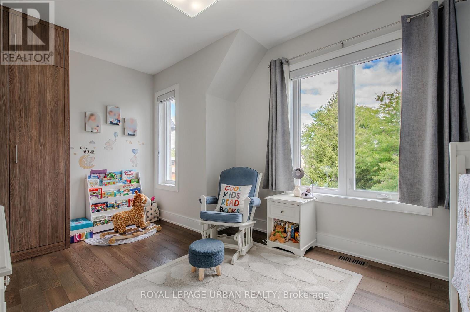 












88 GORT AVENUE

,
Toronto,




Ontario
M8W3Z1


