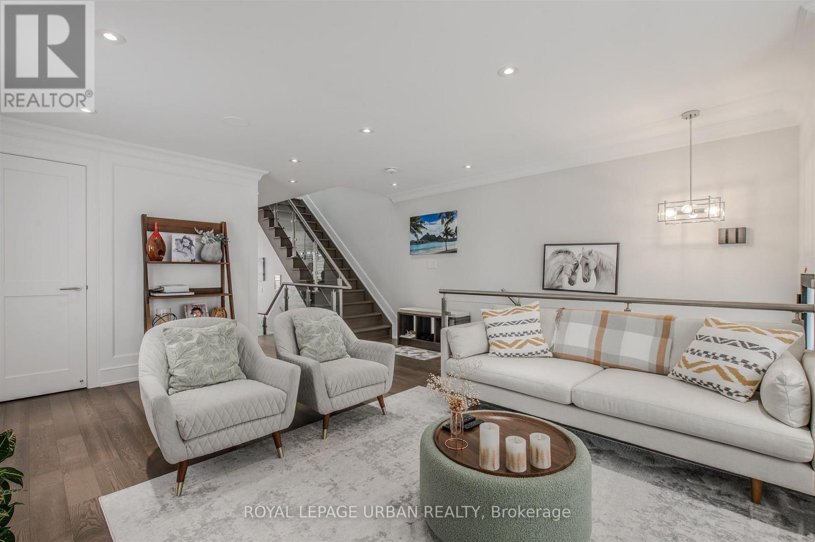 












88 GORT AVENUE

,
Toronto,




Ontario
M8W3Z1

