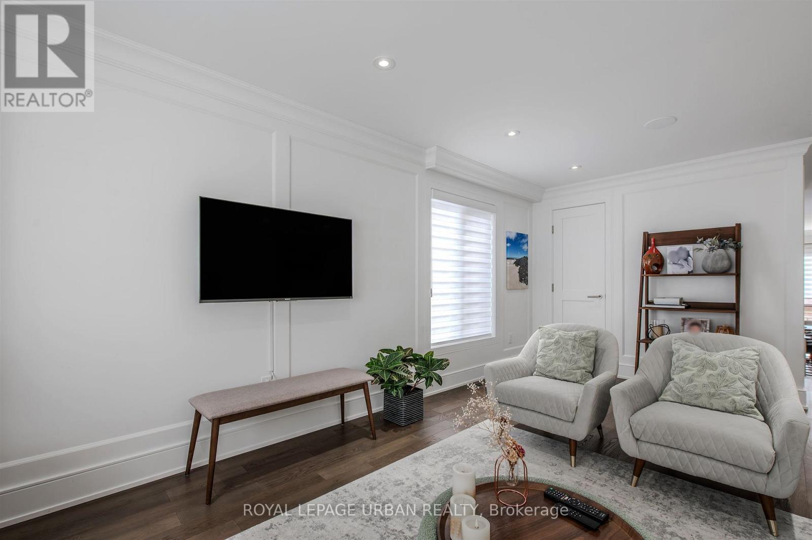 












88 GORT AVENUE

,
Toronto,




Ontario
M8W3Z1

