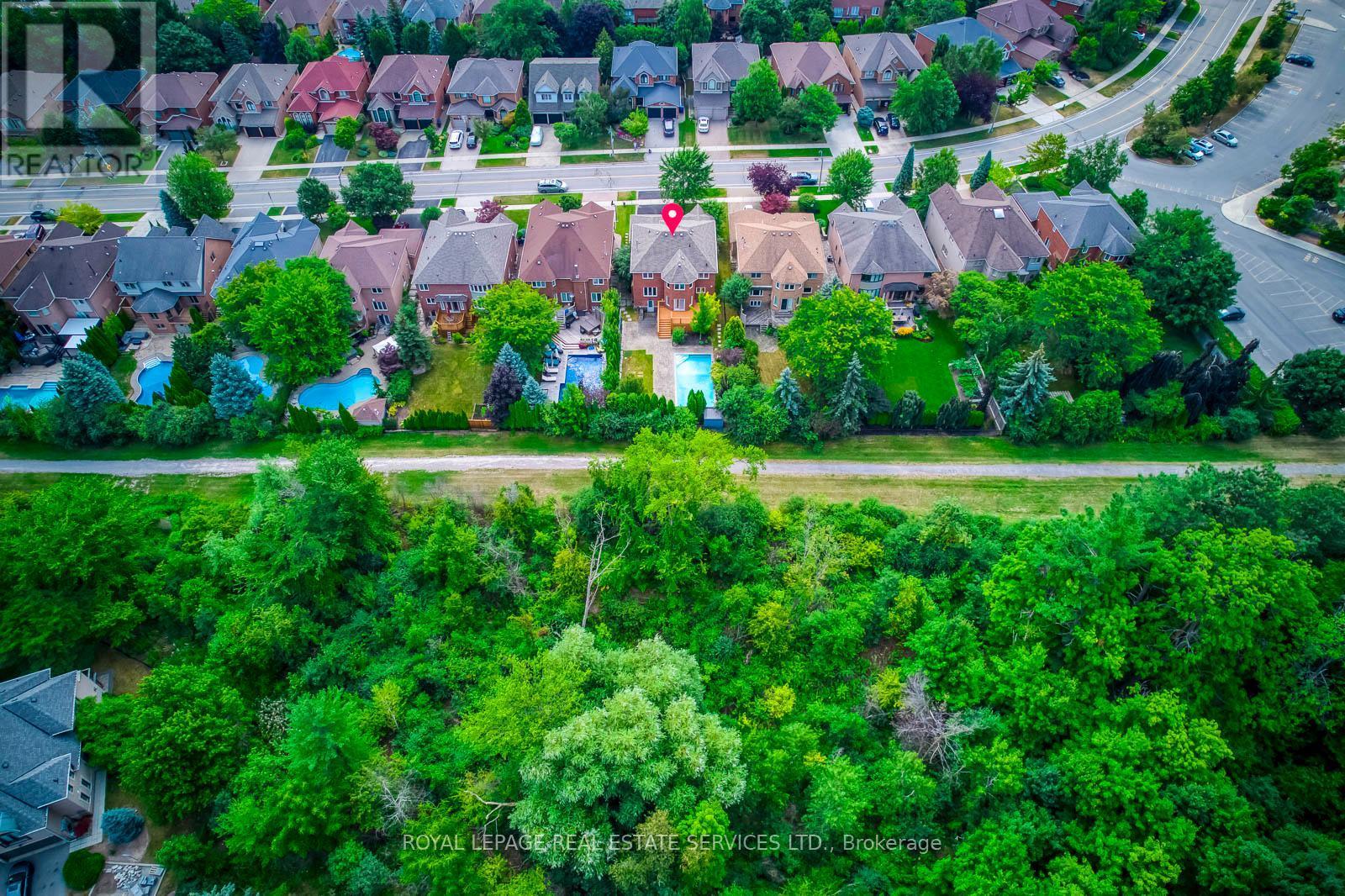 












1387 BAYSHIRE DRIVE

,
Oakville,




Ontario
L6H6E7

